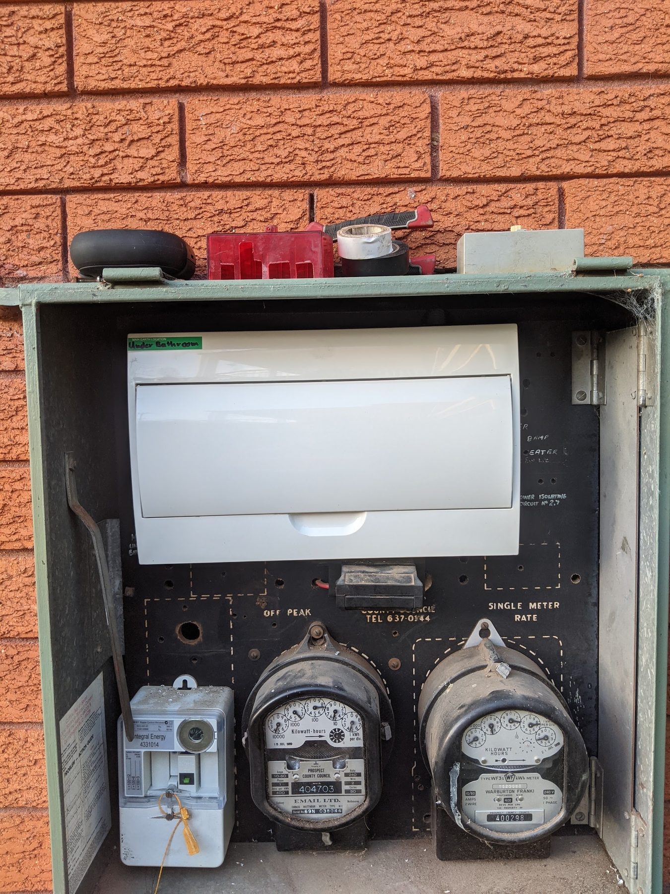 New switchboard over the original meters